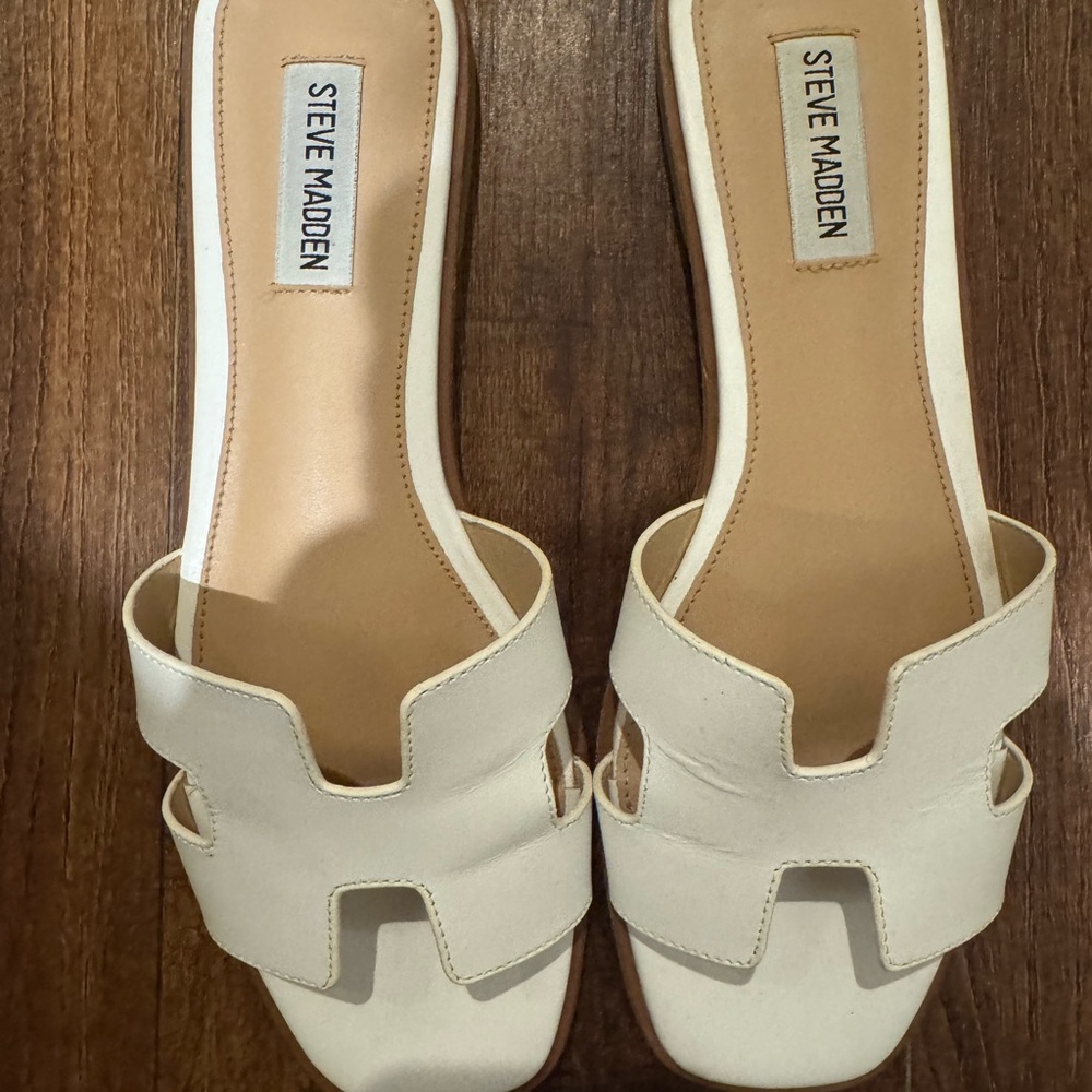 Steve Madden White Slide Sandals with H Cutout Design
